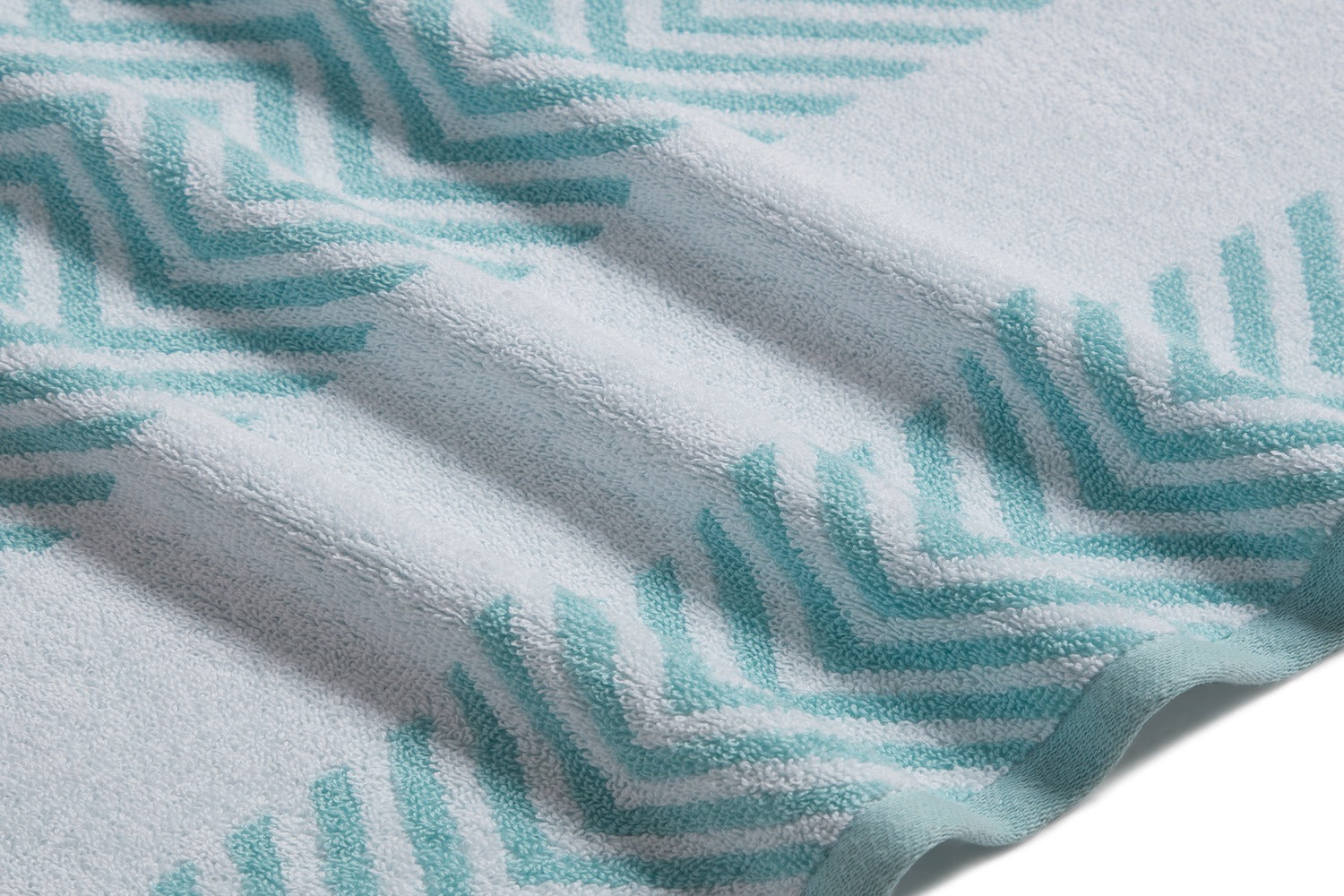 Kathy Ireland 6 Piece Chevron Jacquard Towel Set with Lets Dry - Image 9