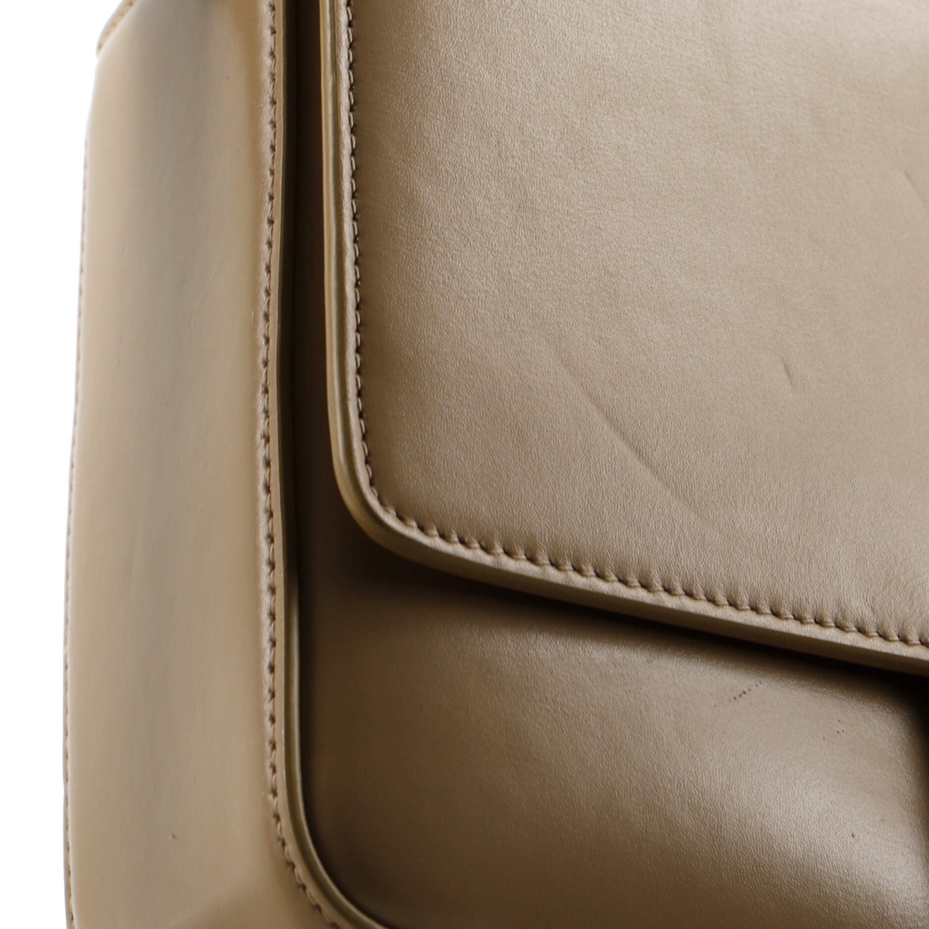 Pre-Loved Givenchy 4G Shoulder Bag Leather Medium - Image 7