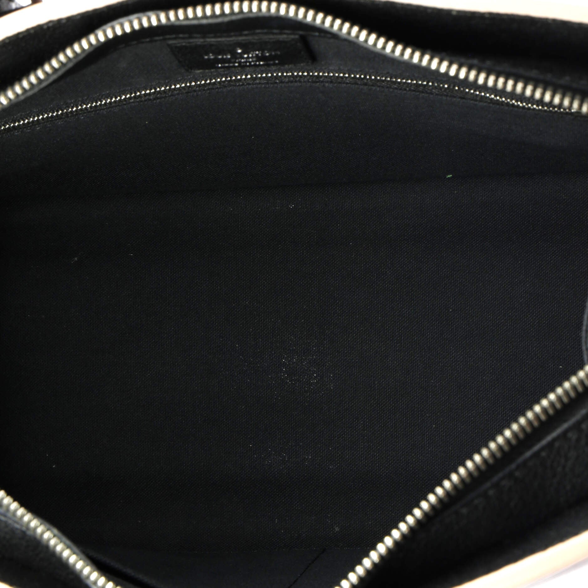 Pre-Loved Louis Vuitton Vaneau Handbag Epi Leather MM - Image 5