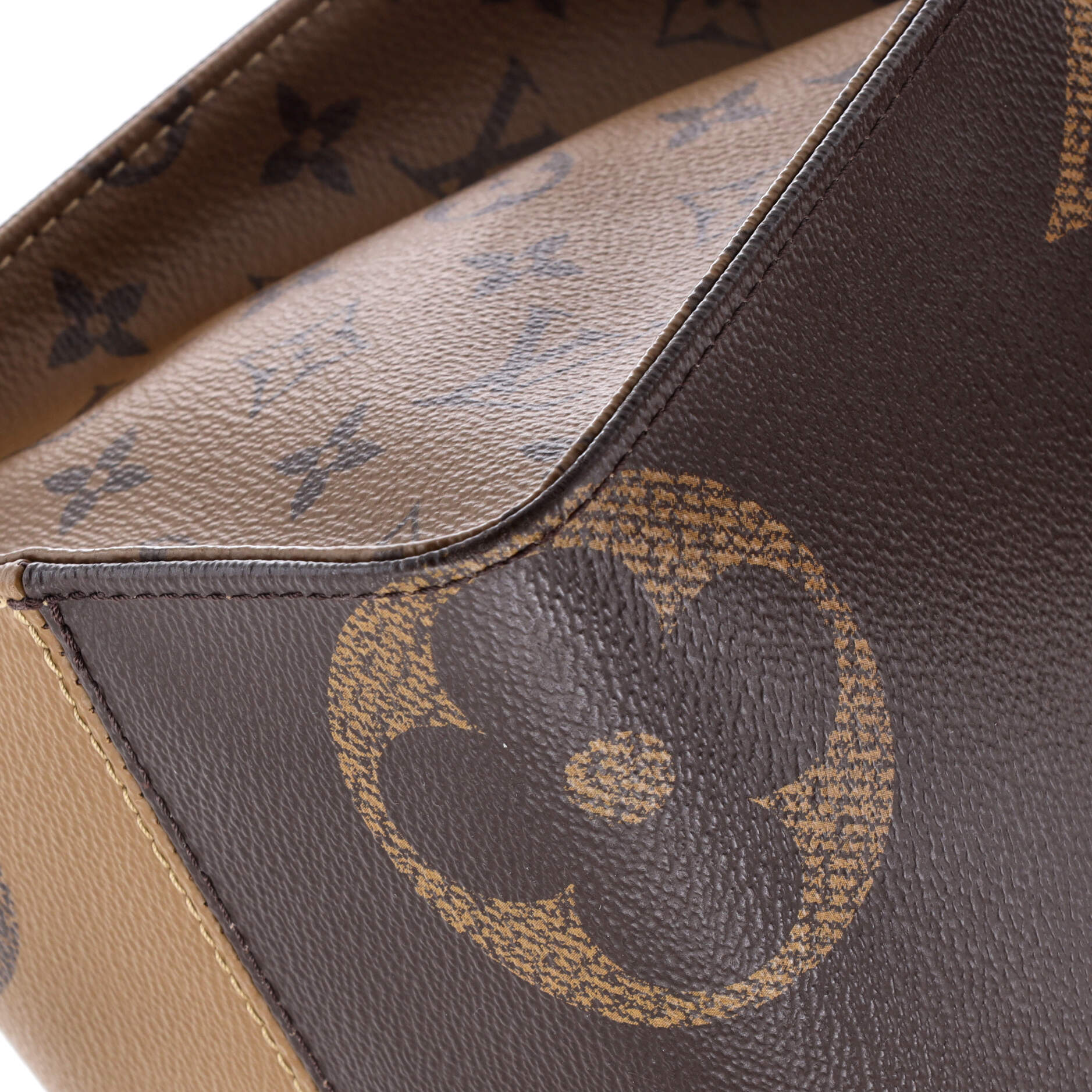 Pre-Loved Louis Vuitton OnTheGo Tote Reverse Monogram Giant MM - Image 6