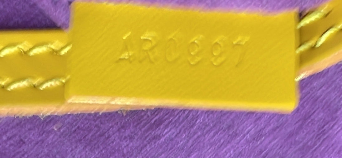 Pre-Loved Louis Vuitton Vintage Alma Handbag Epi Leather PM - Image 7