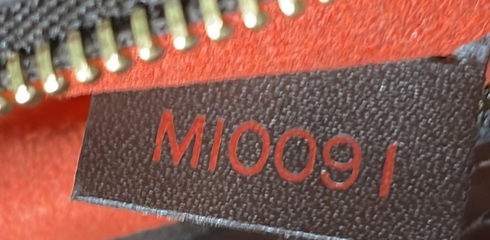 Pre-Loved Louis Vuitton Venice Sac Plat Bag Damier PM - Image 9