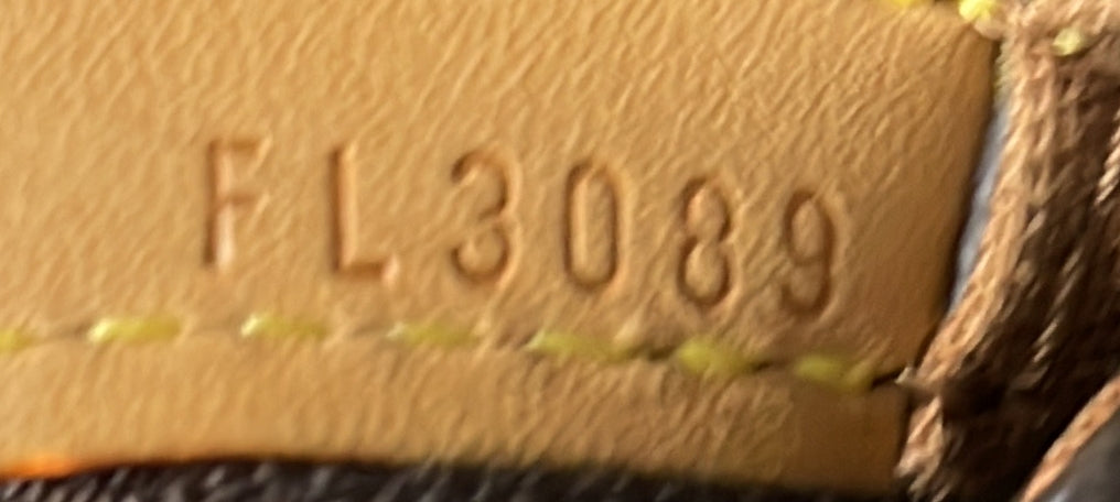 Pre-Loved Louis Vuitton Stresa Handbag Monogram Canvas PM - Image 8