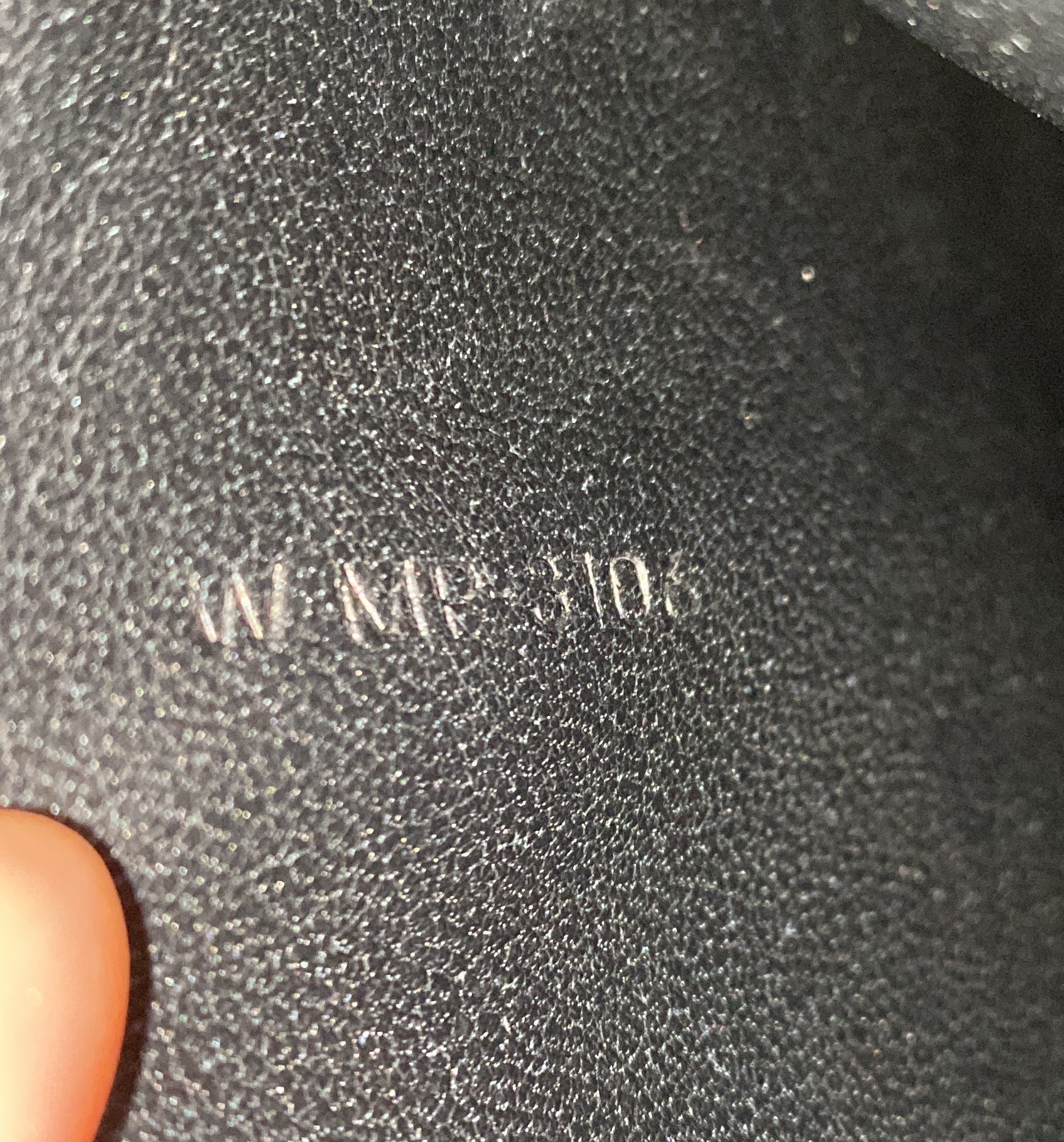 Pre-Loved Celine Classic Box Bag Smooth Leather Medium - Image 6