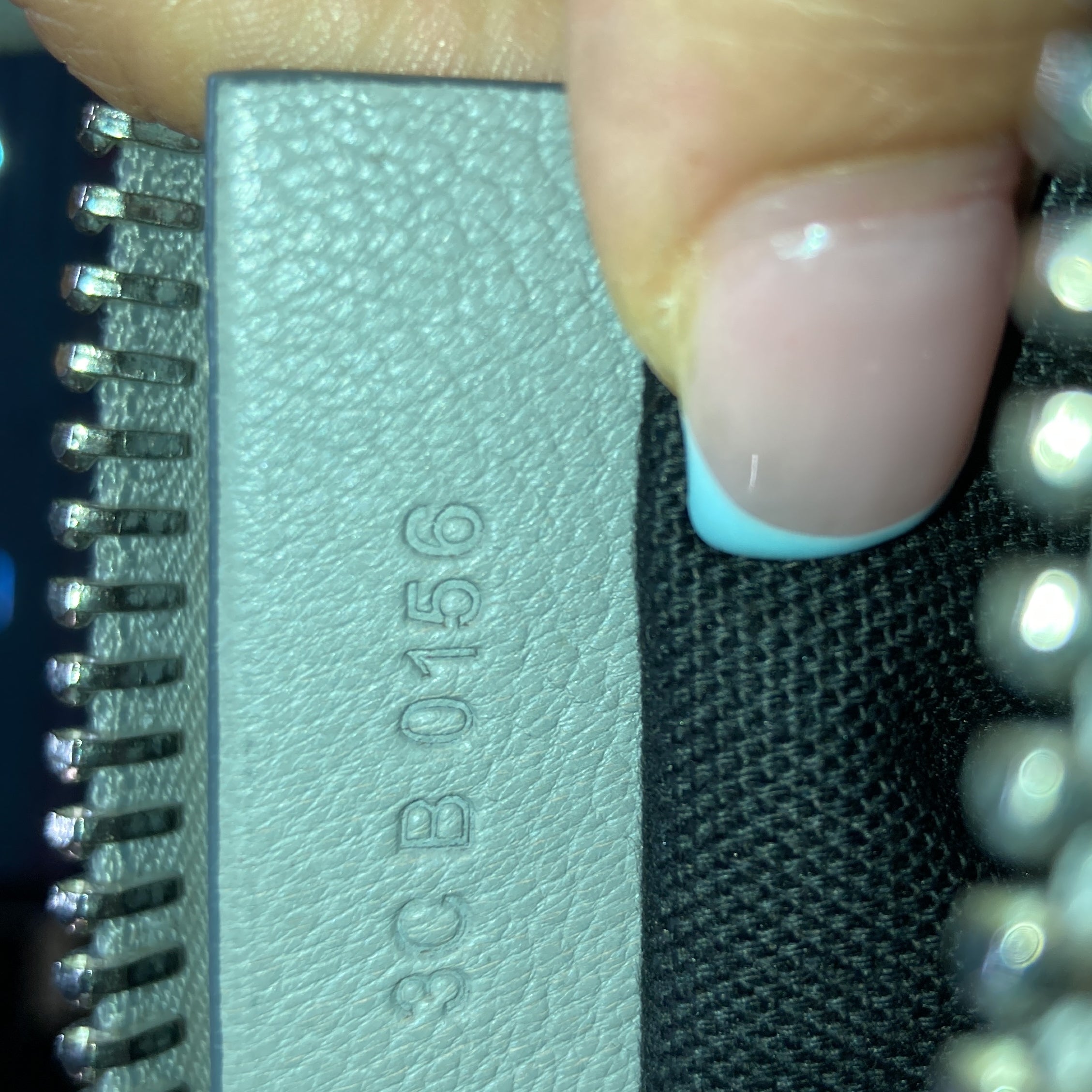 Pre-Loved Givenchy Antigona Bag Leather Mini - Image 7