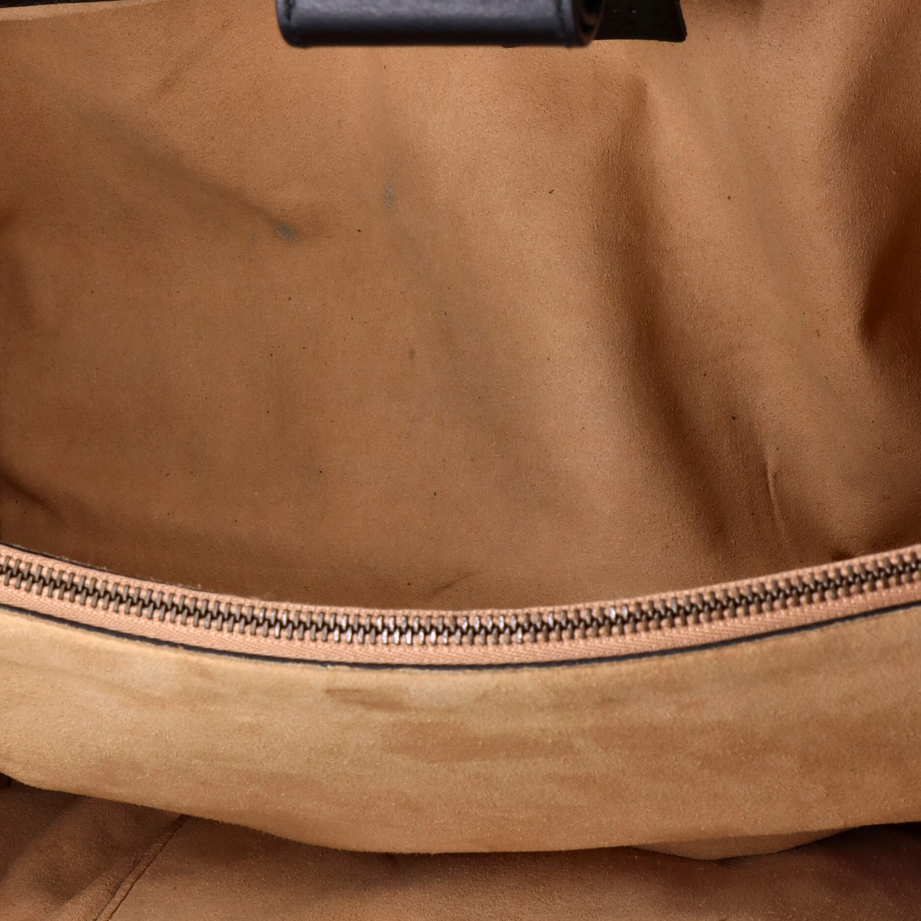 Pre-Loved Gucci GG Marmont Tote Matelasse Leather Medium - Image 5