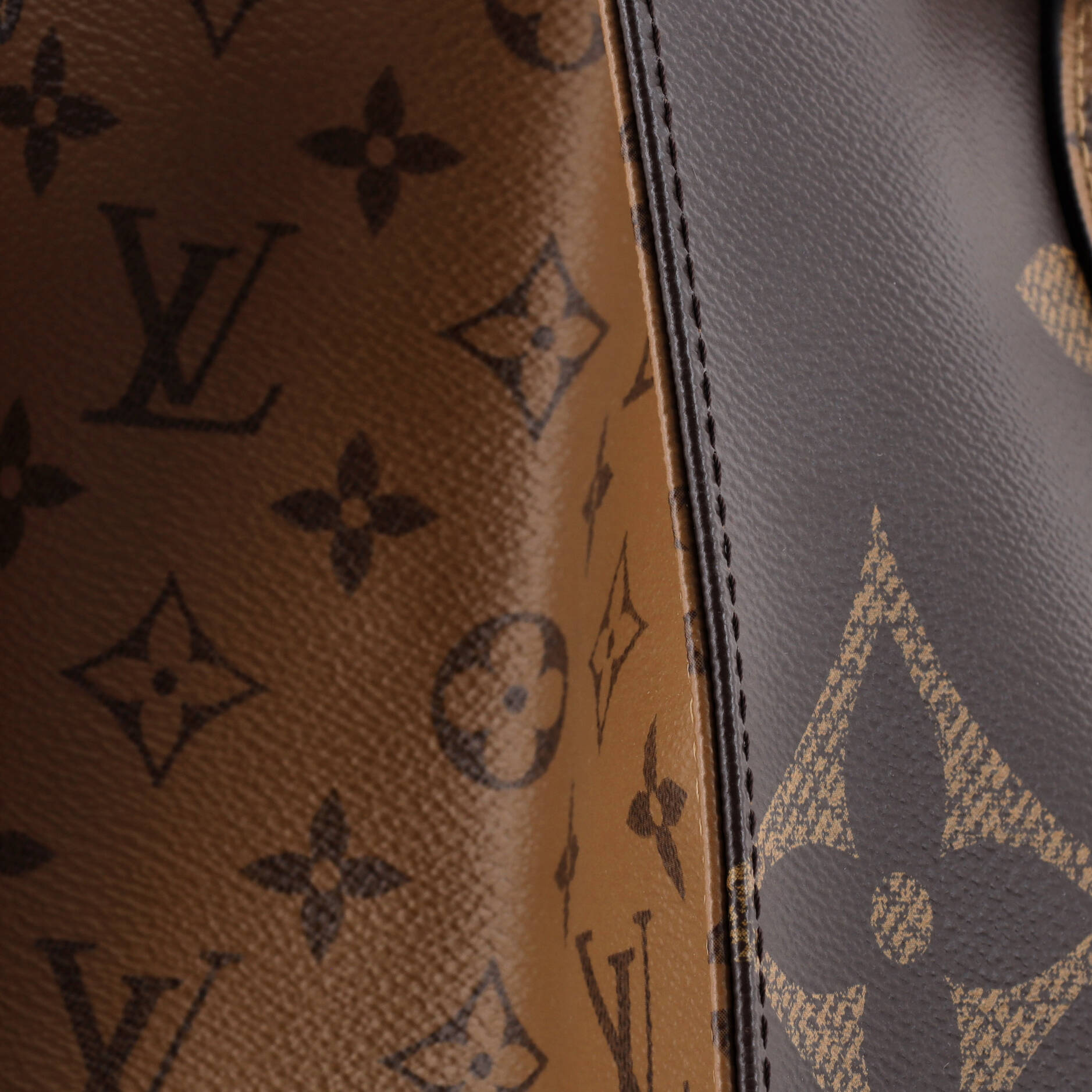 Pre-Loved Louis Vuitton OnTheGo Tote Reverse Monogram Giant MM - Image 5