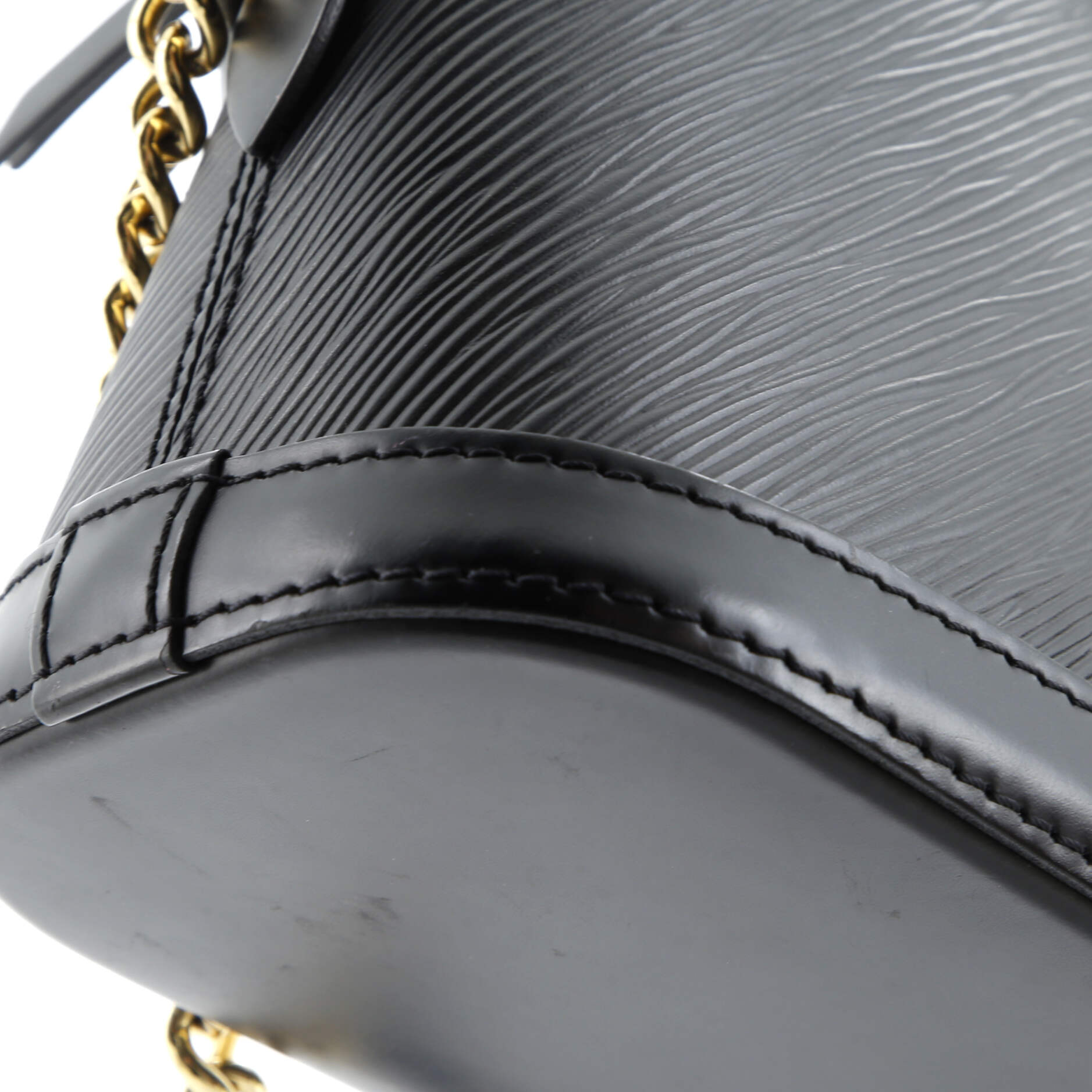Pre-Loved Louis Vuitton Alma Chain Handbag Epi Leather Mini - Image 8