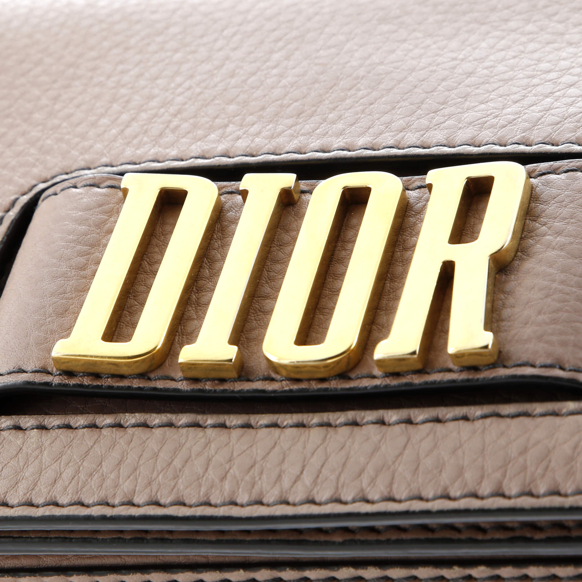 Pre-Loved Christian Dior Dio(r)evolution Flap Bag Leather Medium - Image 6