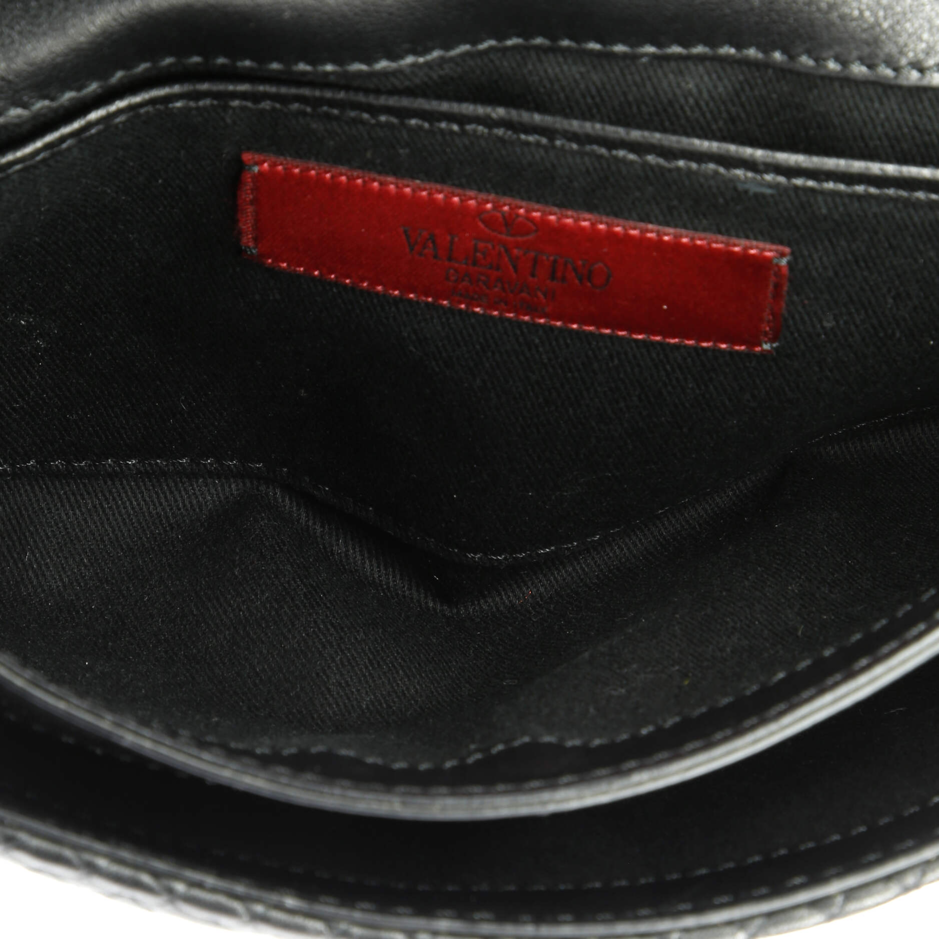 Pre-Loved Valentino Girello Shoulder Bag Quilted Leather Medium - Image 5