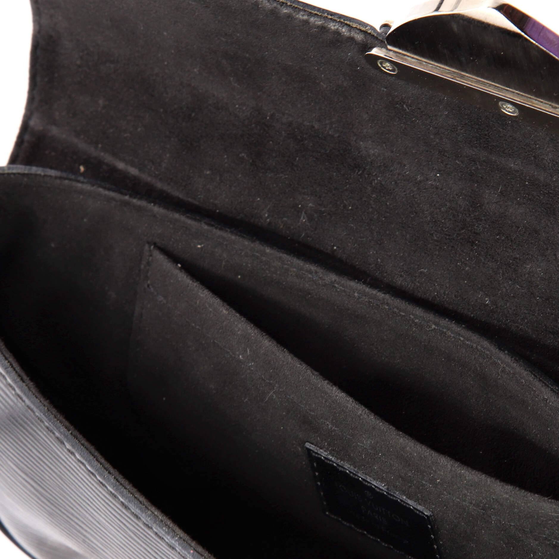 Pre-Loved Louis Vuitton Montaigne Clutch Epi Leather - Image 8