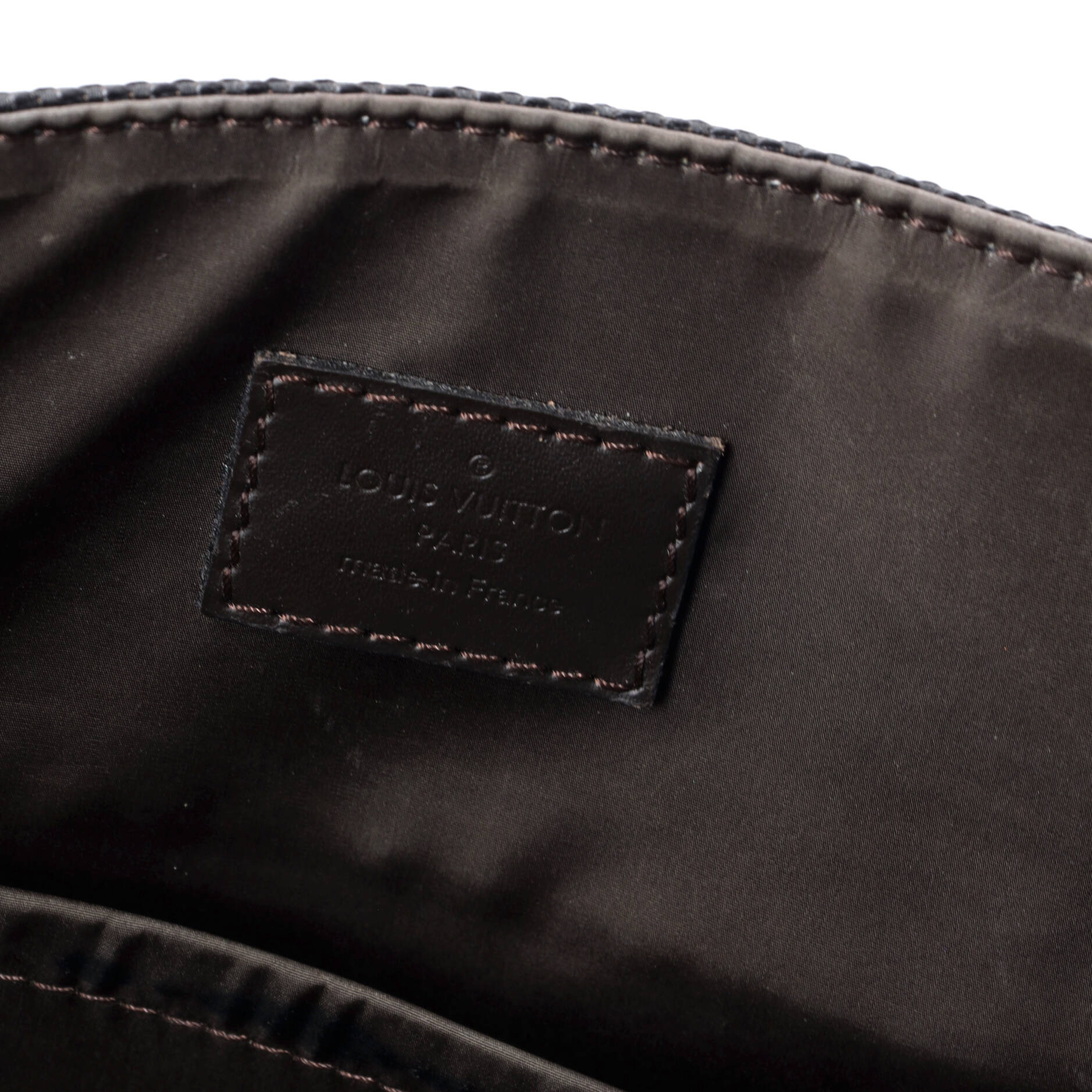 Pre-Loved Louis Vuitton Loup Messenger Bag Damier Geant Canvas - Image 7