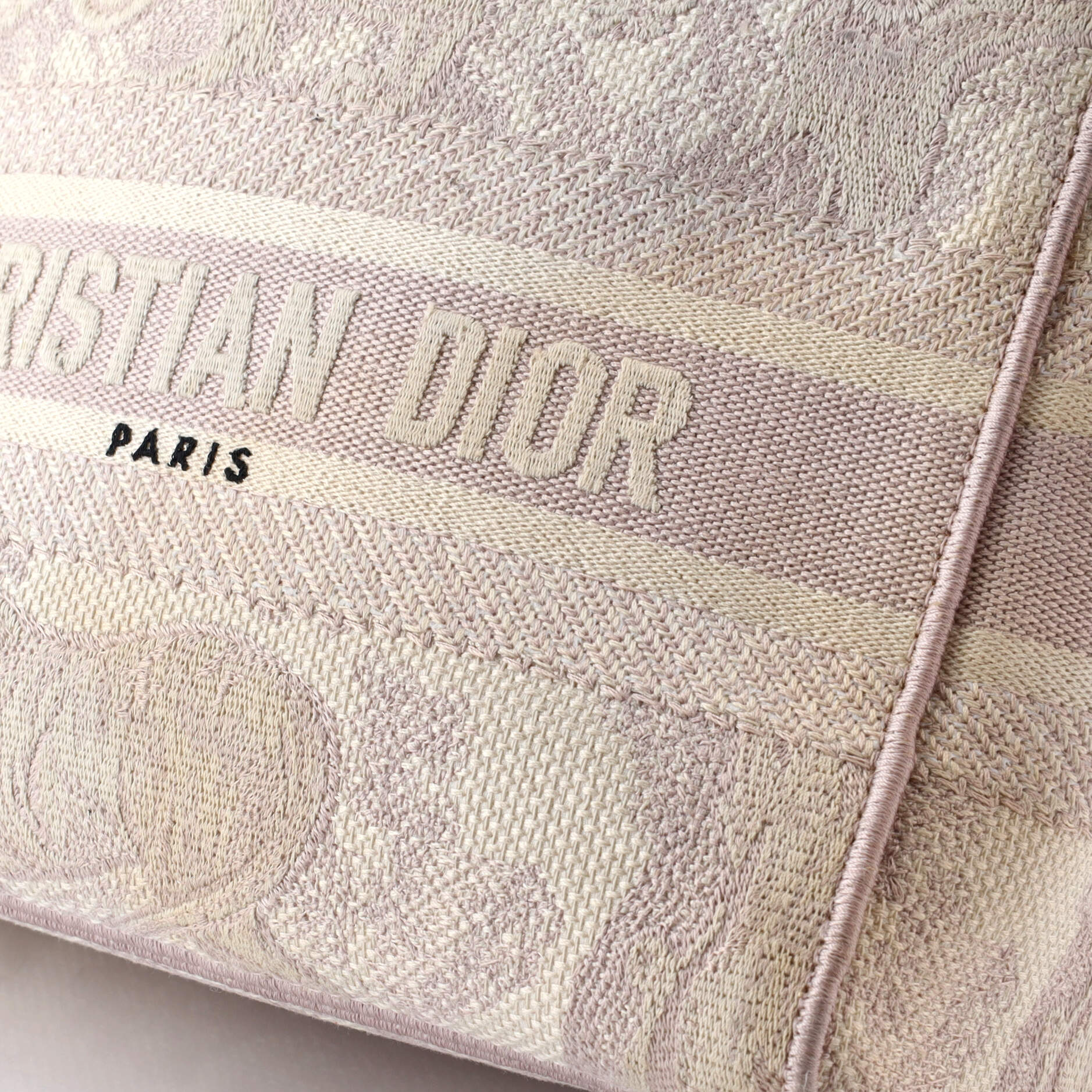 Pre-Loved Christian Dior Toile de Jouy Lady D-Lite Bag Embroidered Canvas - Image 6