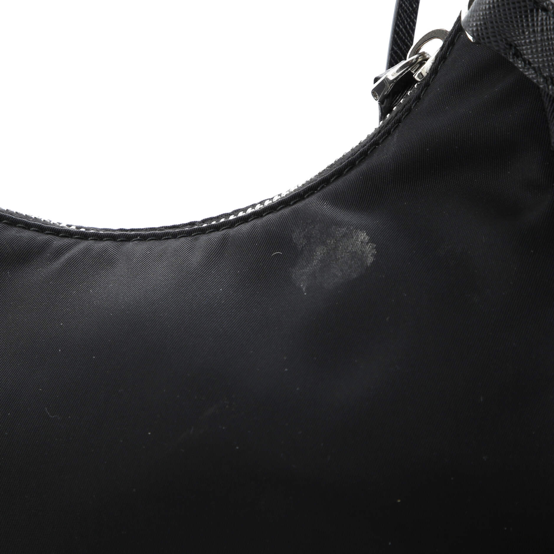 Pre-Loved Prada Re-Edition 2005 Shoulder Bag Tessuto Small - Image 7