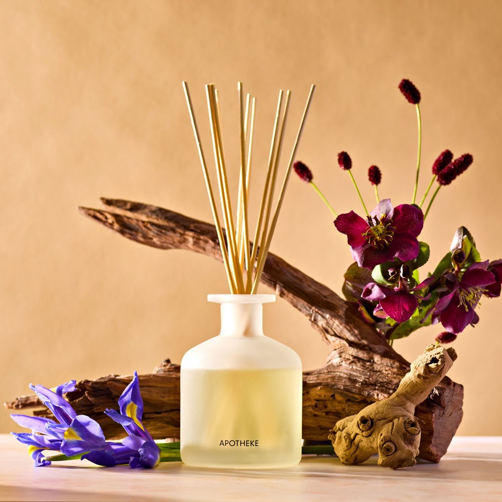APOTHEKE Black Iris Oak Reed Diffuser - Image 2