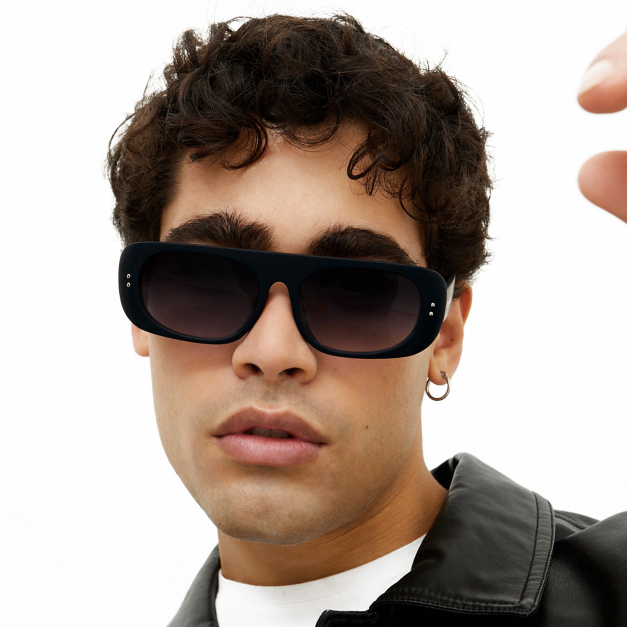 TopFoxx Claim It - Black Unisex Sunglasses - Image 3