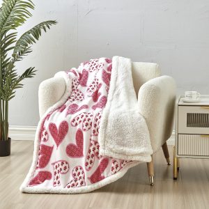 Heart Sherpa Throw- Scarlett