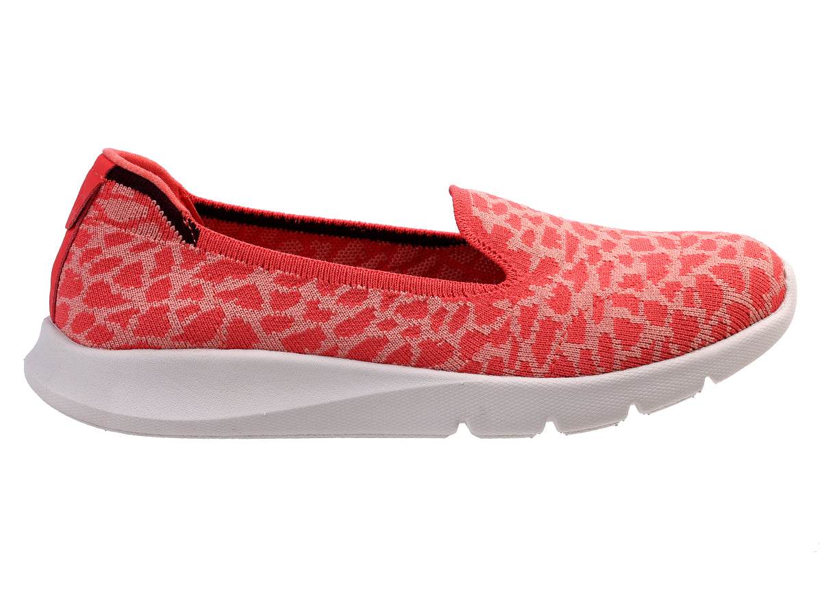 Spenco Epic Stretch Giraffe Women's Slip On Shoes
