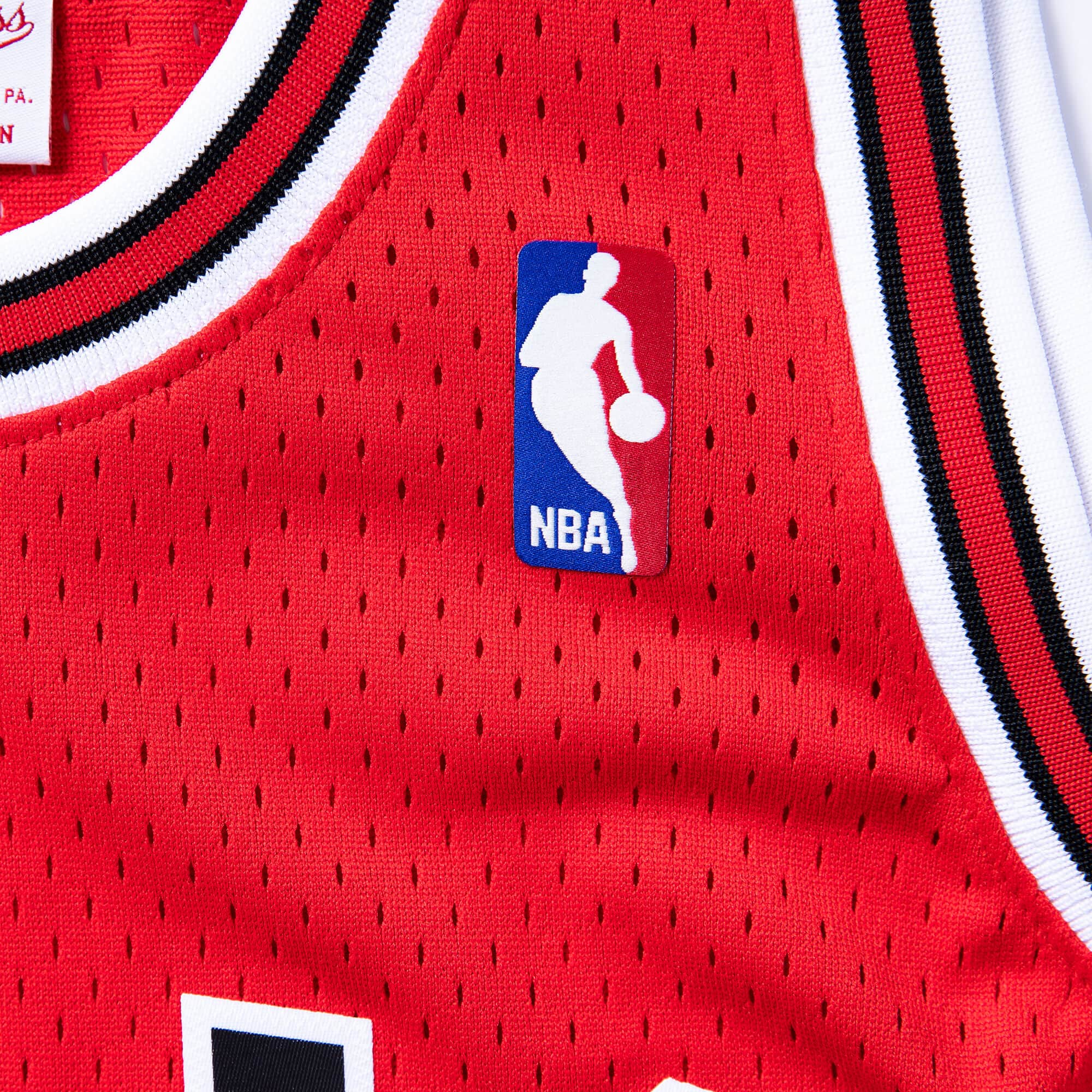 Mitchell & Ness Men's Nba Swingman Jersey 1990 Chicago Bulls Bj Armstrong - Image 4